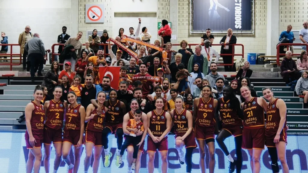 galatasaraydan-farkli-zafer-77-50-5R3hq6Vl.webp