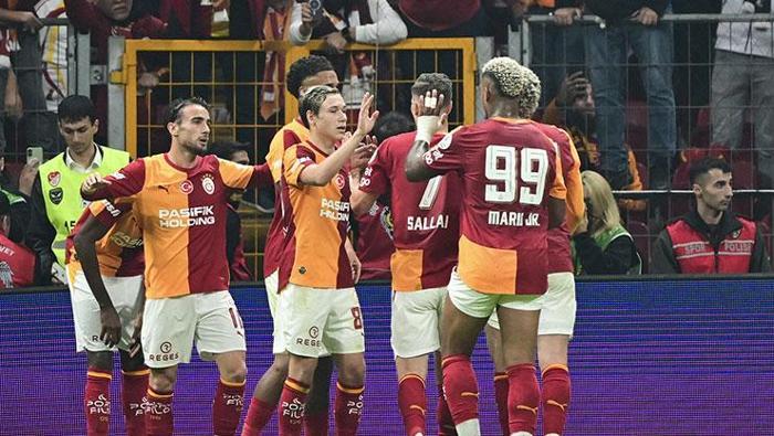 Galatasaray'dan maç sonu art arda göndermeli paylaşımlar! 'Klasikleşen galibiyet' 3 Galatasaray'dan maç sonu art arda göndermeli paylaşımlar! 'Klasikleşen galibiyet'