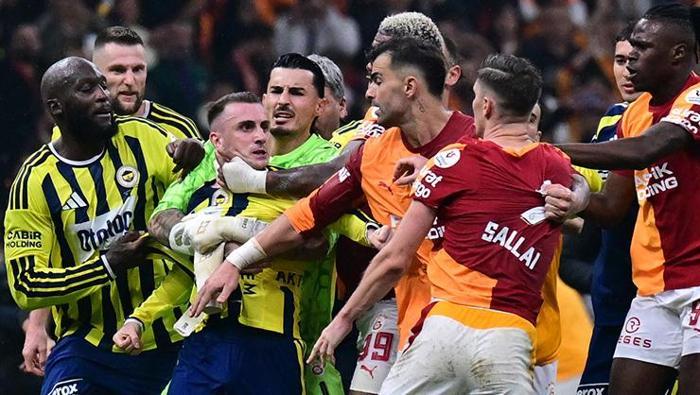 ‘Hiçbir şey yapmadı, yapamadı’ Galatasaray-Fenerbahçe derbisi için şok yorum ‘Sakin olan kazandı’