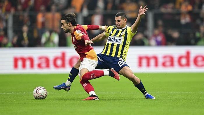 'İsmail hoca, bugün bırak abi' Galatasaray-Fenerbahçe derbisine damga vuran sözler: Üç pas yapamadı 5 'İsmail hoca, bugün bırak abi' Galatasaray-Fenerbahçe derbisine damga vuran sözler: Üç pas yapamadı
