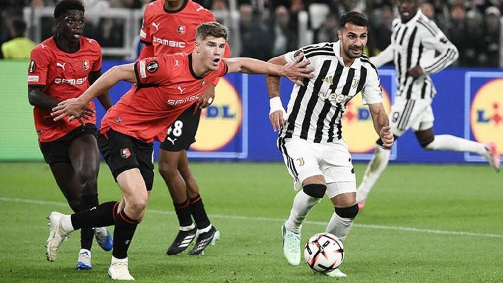 juventusta-zeki-celik-uzuntusu-avrupada-golunu-atti-sakatlandi-OktDZMyA.jpg