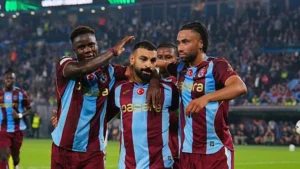 karadenizde-dev-derbi-iste-trabzonsporun-caykur-rizespor-maci-11i-isiqm1iz.webp