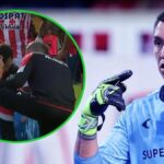 muslera-bir-anda-yere-yigildi-korkutan-anlar-saglikcilar-kosarak-sahaya-girdi-45uzPhKa.jpg