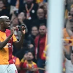 osimhen-fenerbahce-maclarini-bos-gecmiyor-5-golunu-kaydetti-Iw1F7gcp.webp