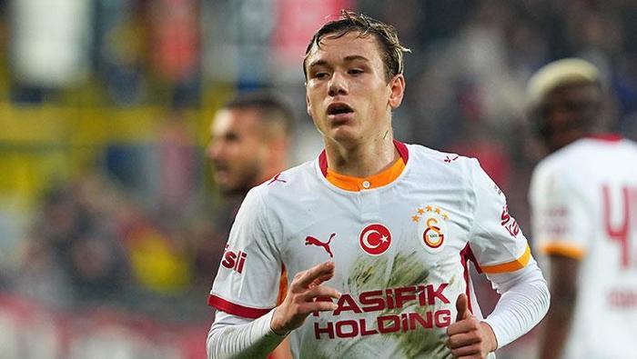 Performansıyla dikkat çekti! İngiliz devleri Aleksey Batrakov'un peşine düştü 5 Performansıyla dikkat çekti! İngiliz devleri Aleksey Batrakov'un peşine düştü