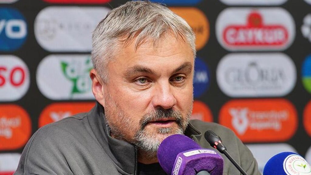 trabzonspor-teknik-direktoru-thomas-reis-ilk-yarida-takimimi-taniyamadim-fkQkgqOl.jpg